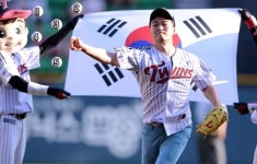 [뉴스 BREAK 공 위치찾기] 광복절 전현무 시구...