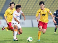 벼랑 끝 성남 이끄는 안익수의 갑을론