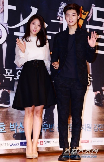 [포토] 박신혜-강민혁 '평소에도 자주 연락하는 사이'