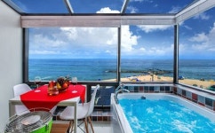 강릉 경포대 해수욕장에서 감각적인 커플펜션으로 각광받는 S202펜션