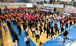 [포토] 라인댄스, 웰빙 댄스 함께 즐겨요~