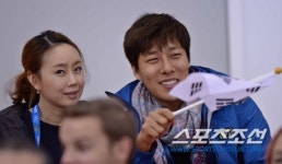 [포토] 미모의 아내와 스케이팅 경기장을 찾은 김동성