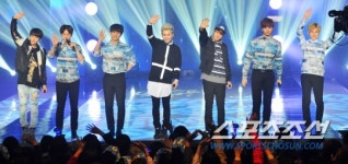 [포토] BTOB, 객석 향하여 다정다감하게