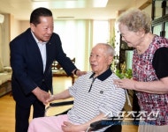 김정행 체육회장,서윤복-김성집 고문에 한가위 인사