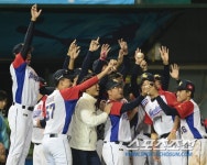 [AG포토] 홍콩 야구팀, 콜드게임패 잊고 인증샷 삼매경!