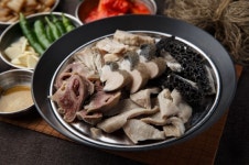 50년 손맛으로 명품 해장국 끓이는 내포옥