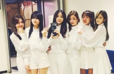 인기가요 에이핑크 1위 쭉쭉 함께 해주실꺼죵? 감격 인증샷