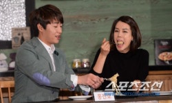 [포토] 김지호 저 정말 맛있게 먹지 않나요?