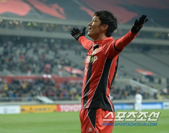 김진규의 결정타로 팀 K리그, 뉴캐슬 유나이티드에 1-0 승리! 현지 데뷔전 박승수는 뜻밖의 비밀공연!