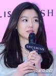 [포토] 전지현, 노랑-분홍-하늘색으로 물든 봄 네일아트