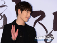 [포토스토리] 인사맨 김우빈, 등장부터 마지막까지, 화려한 인사 퍼레이드