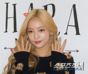 [포토] 구하라, 전문가의 손길이 느껴지는 네일아트~