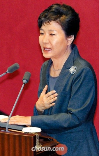 박근혜 대통령, 11월 2일 첫 한일 정상회담 갖는다…1일 한일중 정상회의
