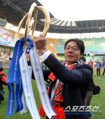 포항 떠나는 황선홍, 그가 쓴 5년의 '반전 드라마'