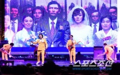 [포토] 장미여관, 국제시장 OST로 화끈한 무대!