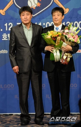[포토] 이민호 심판 '일구상 올해의 심판상에~'