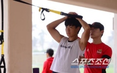 [포토] FC서울 김정환 재활 운동에 철저히