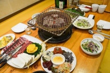 전통 화로 참숯으로 구운 장성한우전문점 불태산진원성