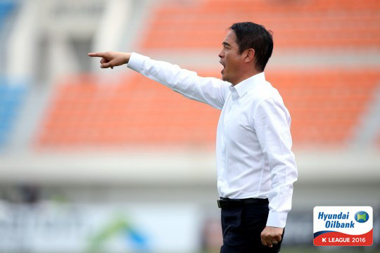 전북 현대 감독 거스 포옛, 쾌거한 공격축구 선언 팬들에 새로운 즐거움