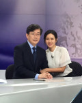 밀양 손씨의 만남…손예진·손석희, 다정한 팔짱