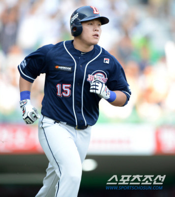 [포토] 솔로포 국해성, 박건우에 이어 또다시 홈런포! | 포토뉴스