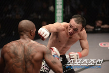 [ROAD FC] 김수철 주마비에커의 파이터 정신에 경의 표해