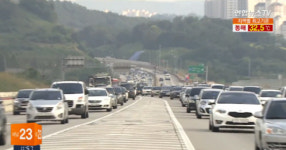 [고속도로 교통상황] 피서객들 몰려…‘495만대 통행 예상’ 하계 통행량 역대 최다