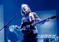 투휠즈시네마클럽(TWO WHEELS CINEMA CLUB) | [포토]투도어시네마클럽(Two Door Cinema Club), '새앨범과 함께 돌아왔습니다~'