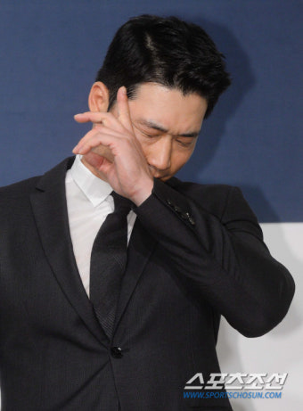 [포토] 오승환 '간만에 기자회견 땀나요~'