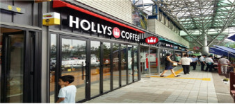 아이는 미니카, 엄마는 커피한잔...새단장 화성(시흥방향)휴게소, 맥락있는 변신