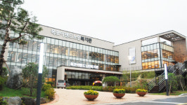 [사회공헌특집]이랜드그룹, 수익 10% 사회 환원…전국서 노인복지관·요양원 운영