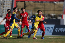 부산 이정협 원샷원킬 4호골, 아산 4연승 저지