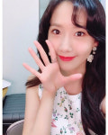 또 만나요…윤아, 화사한 봄의 여신