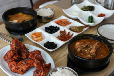 제주 협재해수욕장에서 한바탕 물놀이, 얼큰한 해장국 맛집까지