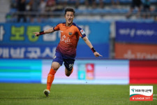 '문창진-김오규 골' 강원, 상주 꺾고 2위 점프+시즌 첫 무실점