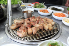 제주도 현지인들이 추천하는 중문 흑돼지 맛집 제주흑도새기, 숯불향 그윽한 흑돼지 맛 일품