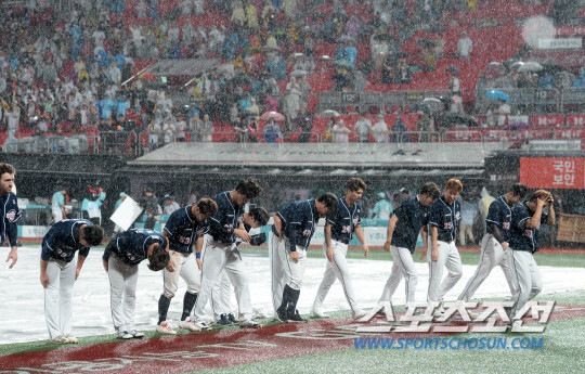 두산, SSG에 5-0 콜드 승리…양의지 주역으로 중요한 승리 달성