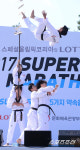 [포토] 국기원 태권도 시범단 상상초월 점프