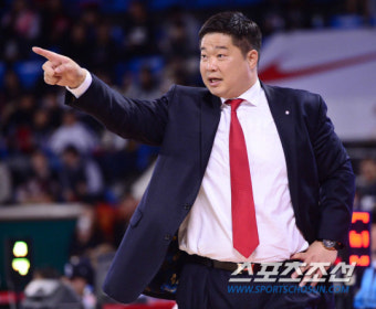 [포토] 현주엽 감독 '레이저 눈빛'