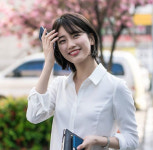 꽃미소에 심쿵…당잠사 수지, 촬영장의 청순여신