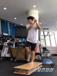 30세 아톰급 챔프함서희, 타이틀 방어뒤 체계적 재활지원 있었다