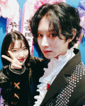 누가 꽃이야…김희철, 프로미스9 새롬-하영과 비주얼 투샷