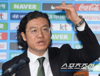[포토] 김판곤위원장 '선수경력은 감독선임과 별개'