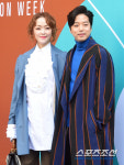 [포토] 김윤아-김형규 부부, 다정하게 동대문 외출