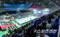 [포토] 우승 앞둔 대한항공 홈코트의 뜨거운 열기