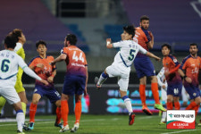 파죽의 7연승 전북 강원에 2대0 완승…최강희 감독 211승 K리그 최다승