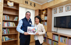 오비맥주, 서울 석촌동 어린이 위한 6호 행복 도서관 열어…고동우 대표 및 임직원 봉사활동 펼쳐