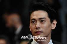 [SC칸 중간결산①]깜짝 강동원·호평 공작·감격 유태오, 칸 달군 韓배우