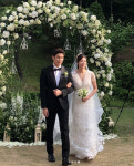 강경준♥장신영, 축복 속 부부됐다…달콤 입맞춤 포착