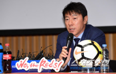 러시아 출정 앞둔 한국축구,서울시청 광장으로 간 까닭은?